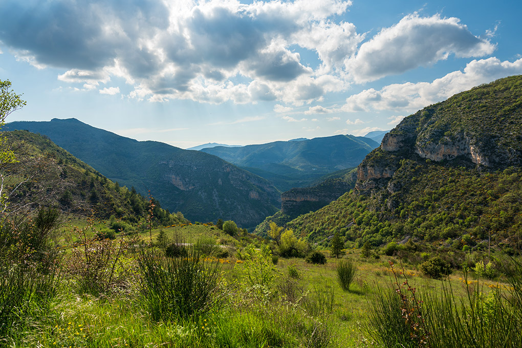 Vue sur la valle  partir de l'abbaye de Bodon